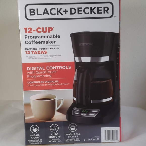 Black & Decker 12 - cup programmable coffee maker - Picture 2 of 8